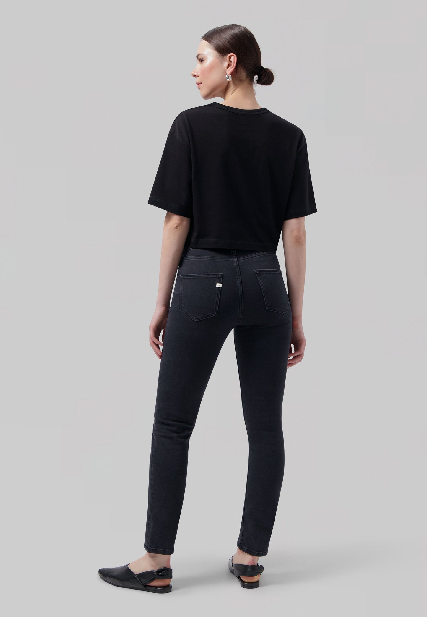 Regular Swan - Stone Black