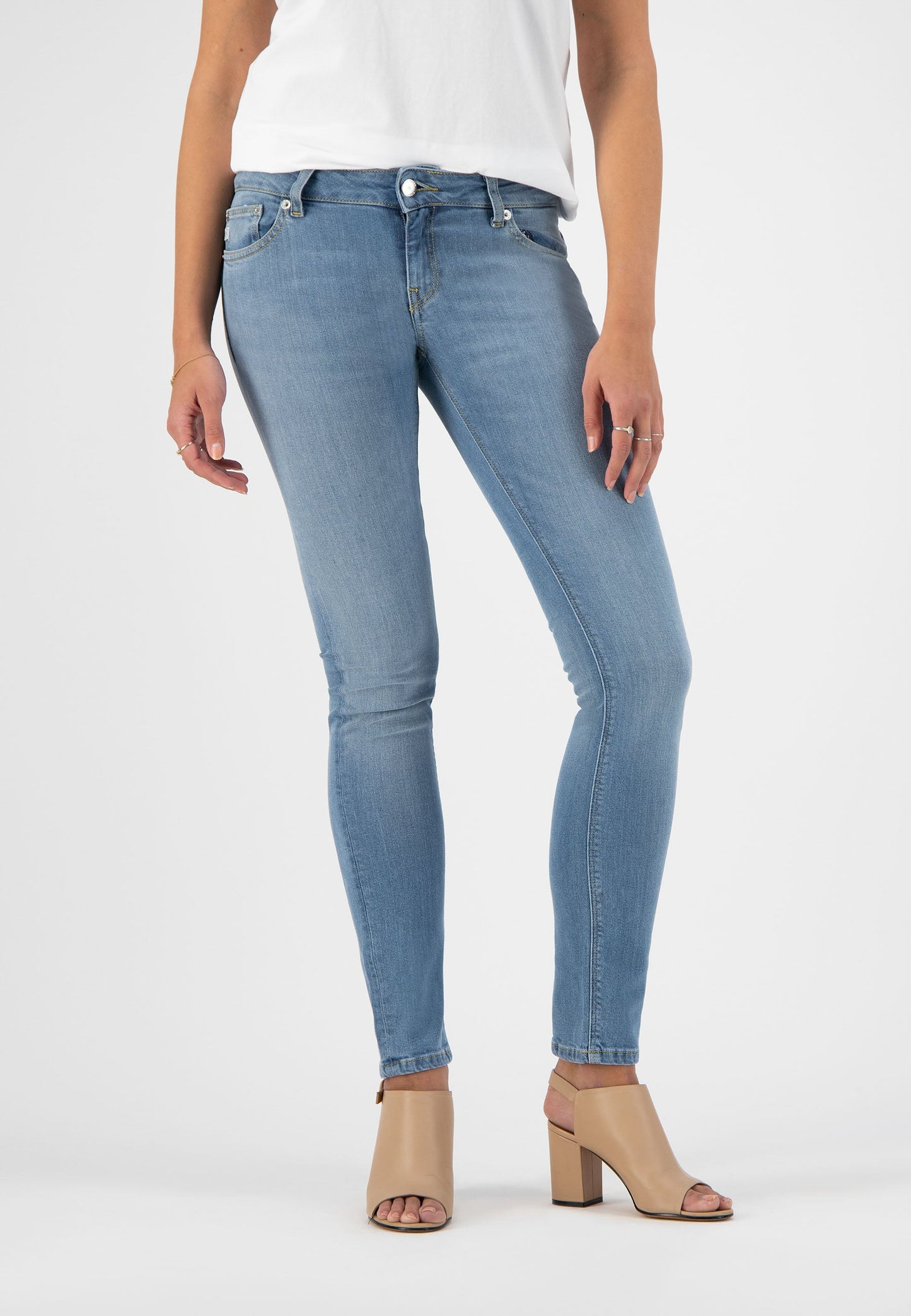 Skinny Lilly - Fan Stone