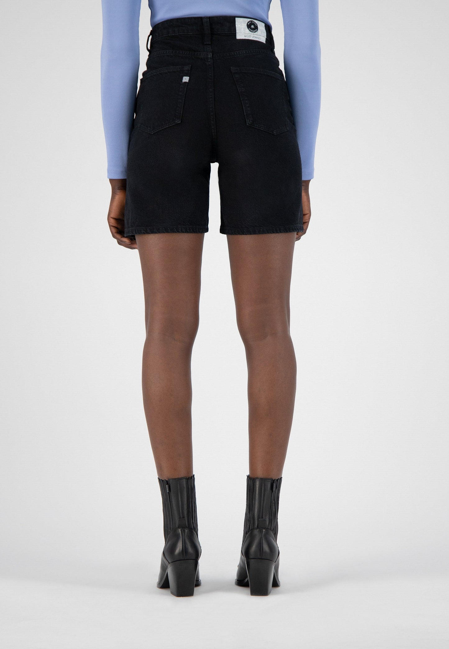 Beverly Short - Dip Black