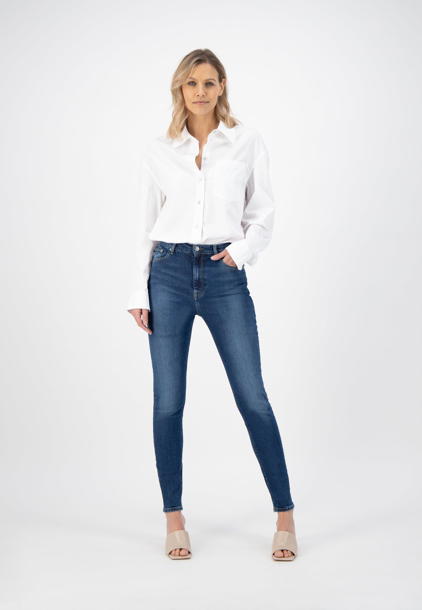Sky Rise Skinny - Pure Blue