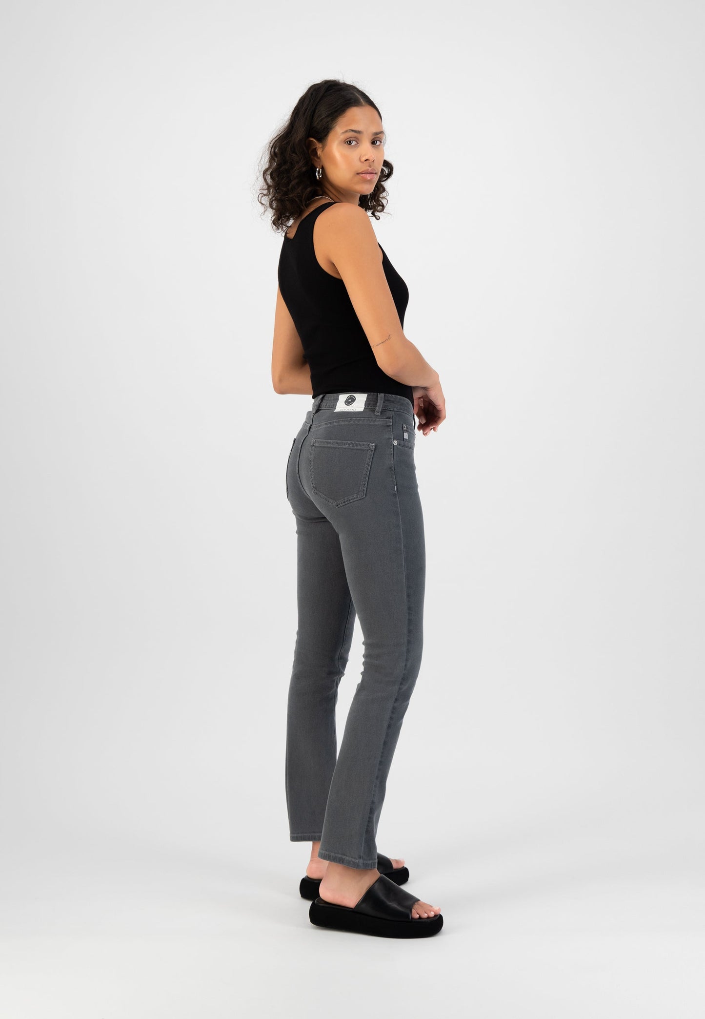 Faye Straight - O3 Grey