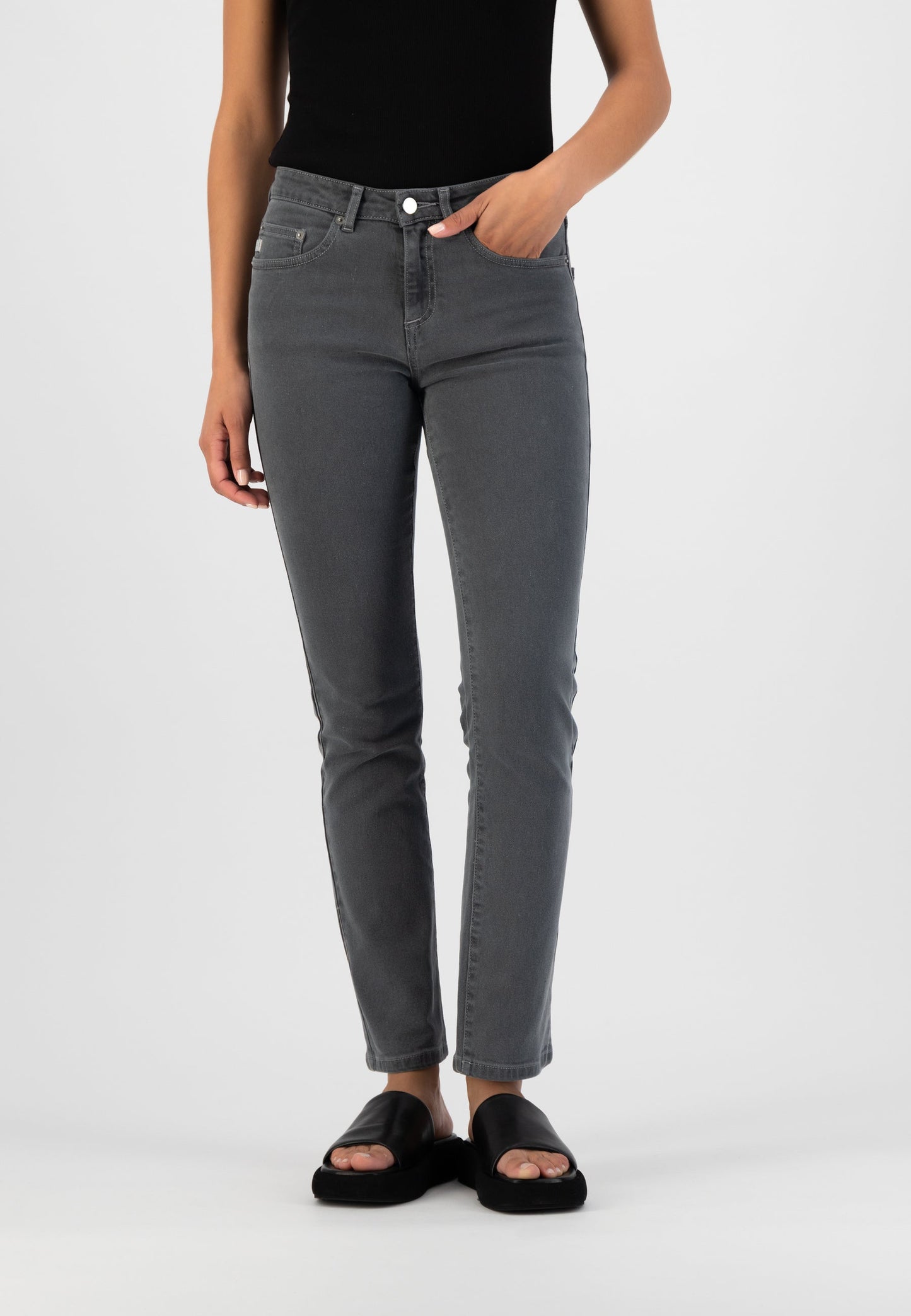 Faye Straight - O3 Grey
