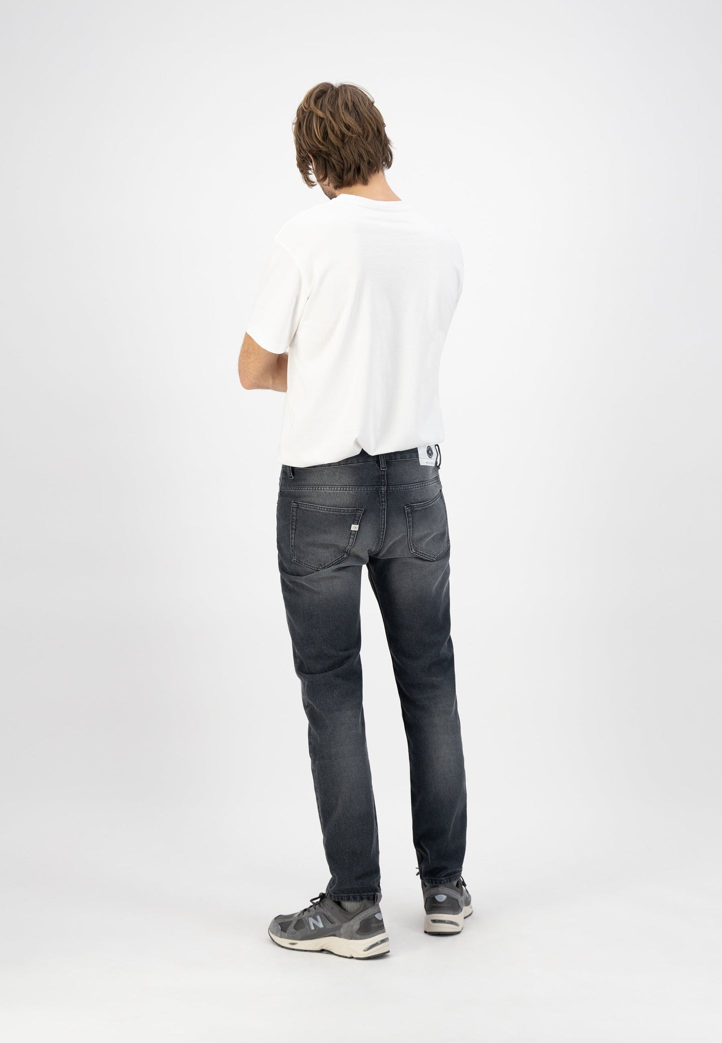 Extra Easy - Worn Black