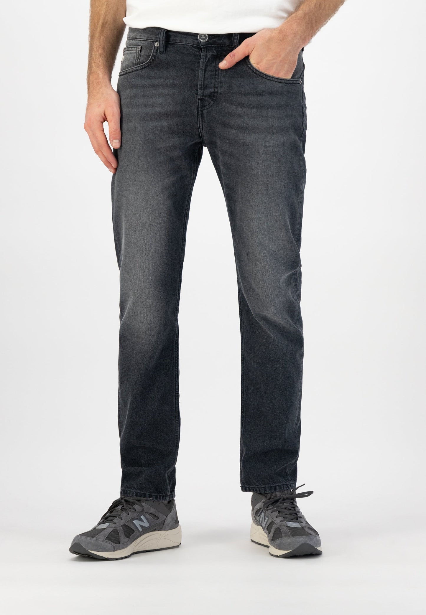 Extra Easy - Worn Black
