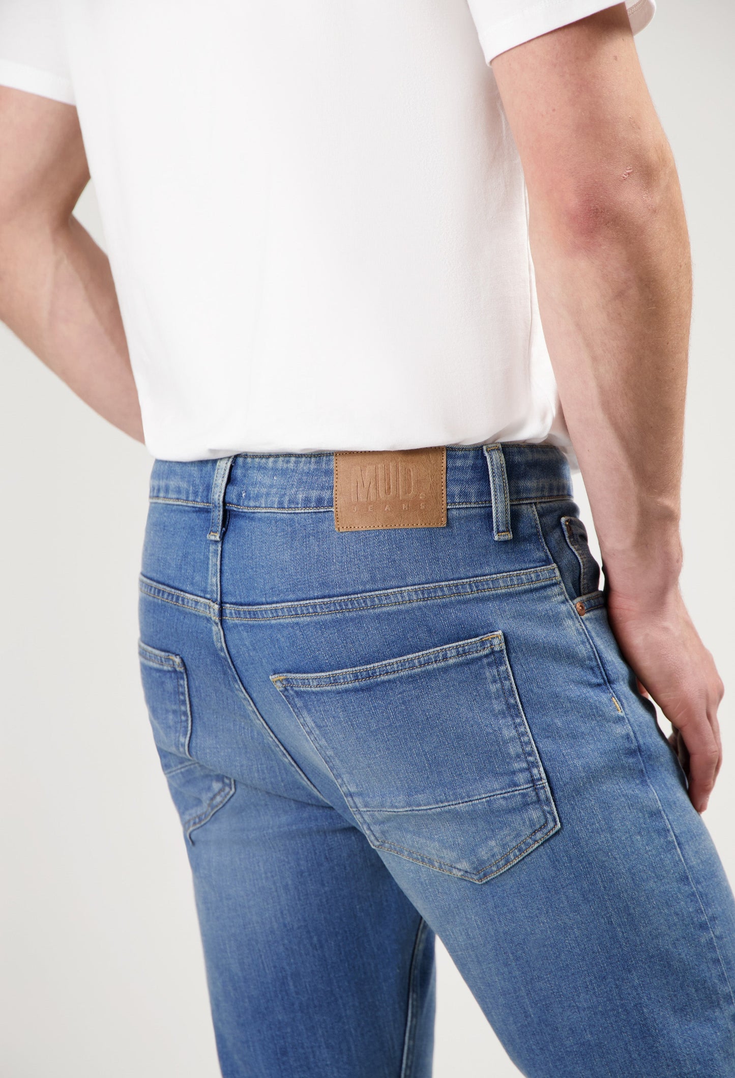 Hank Mid Tapered - Medium Aged