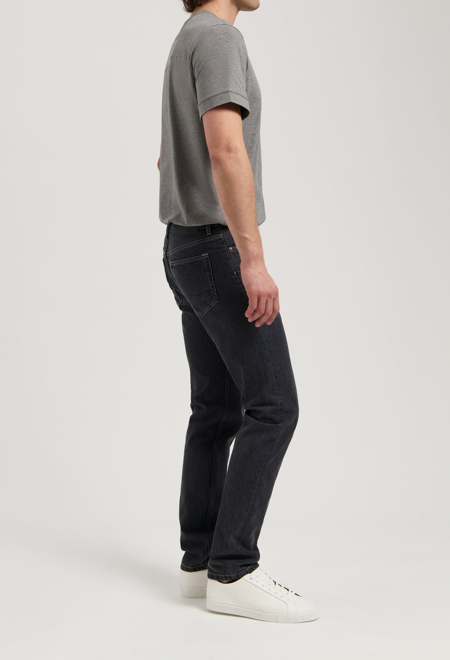 John Mid Straight - Medium Black