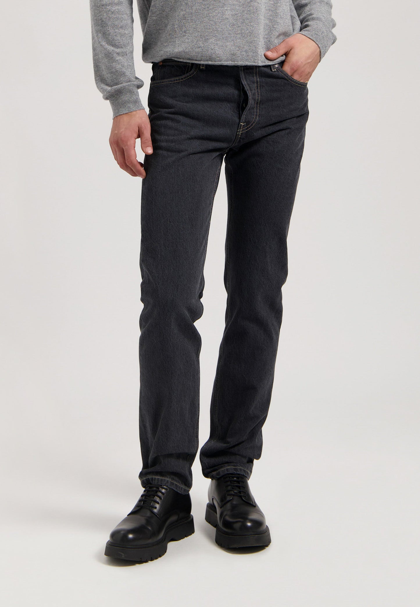 John Mid Straight - Medium Black