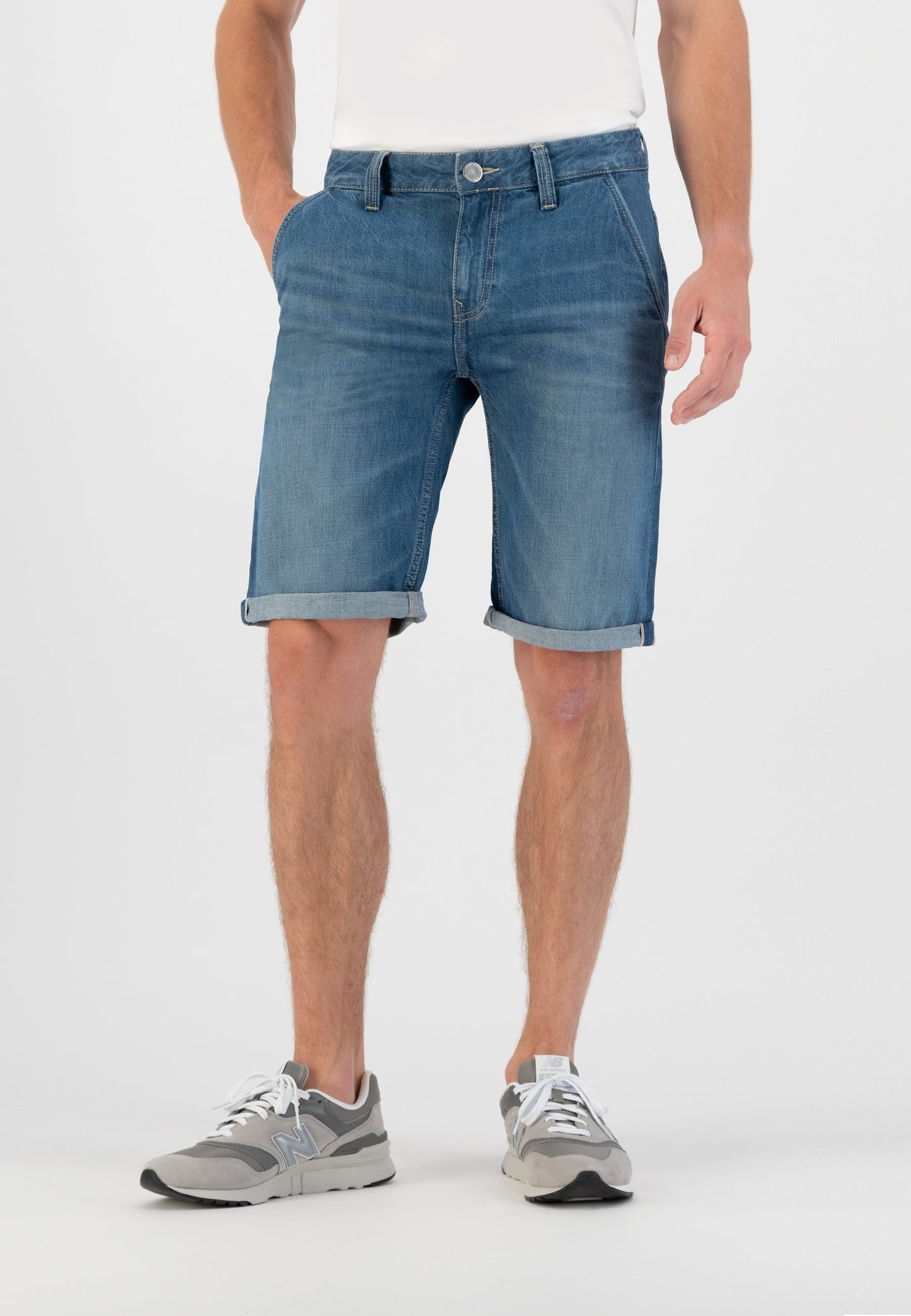Carlo Short - Medium Worn