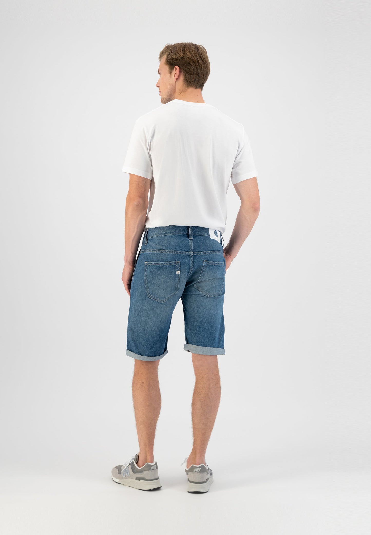 Carlo Short - Medium Worn