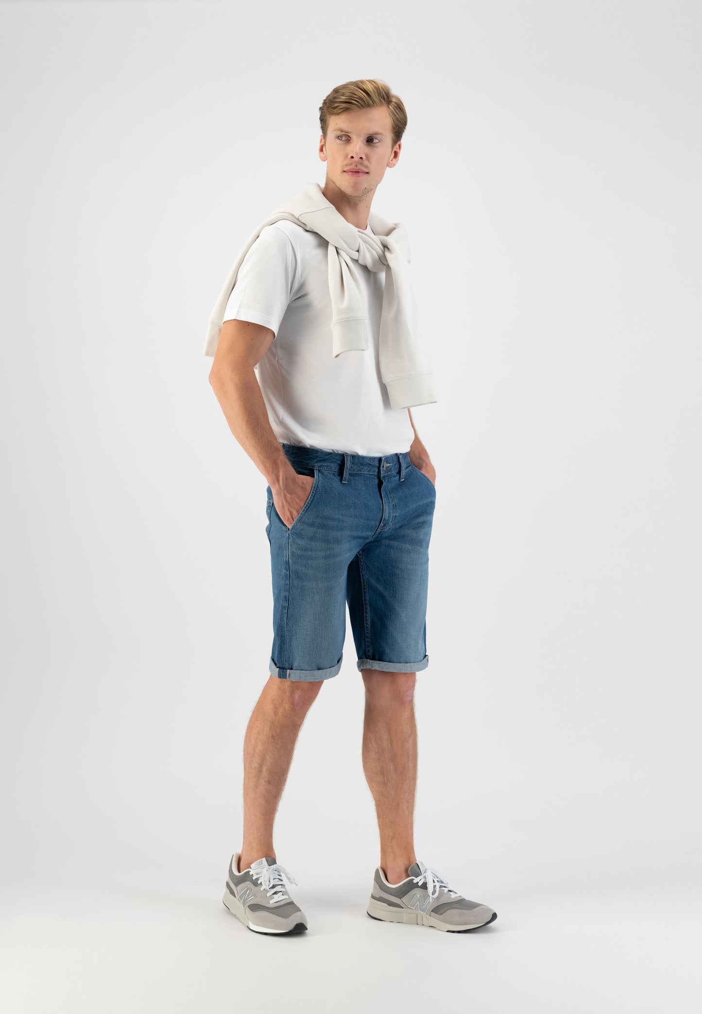 Carlo Short - Medium Worn