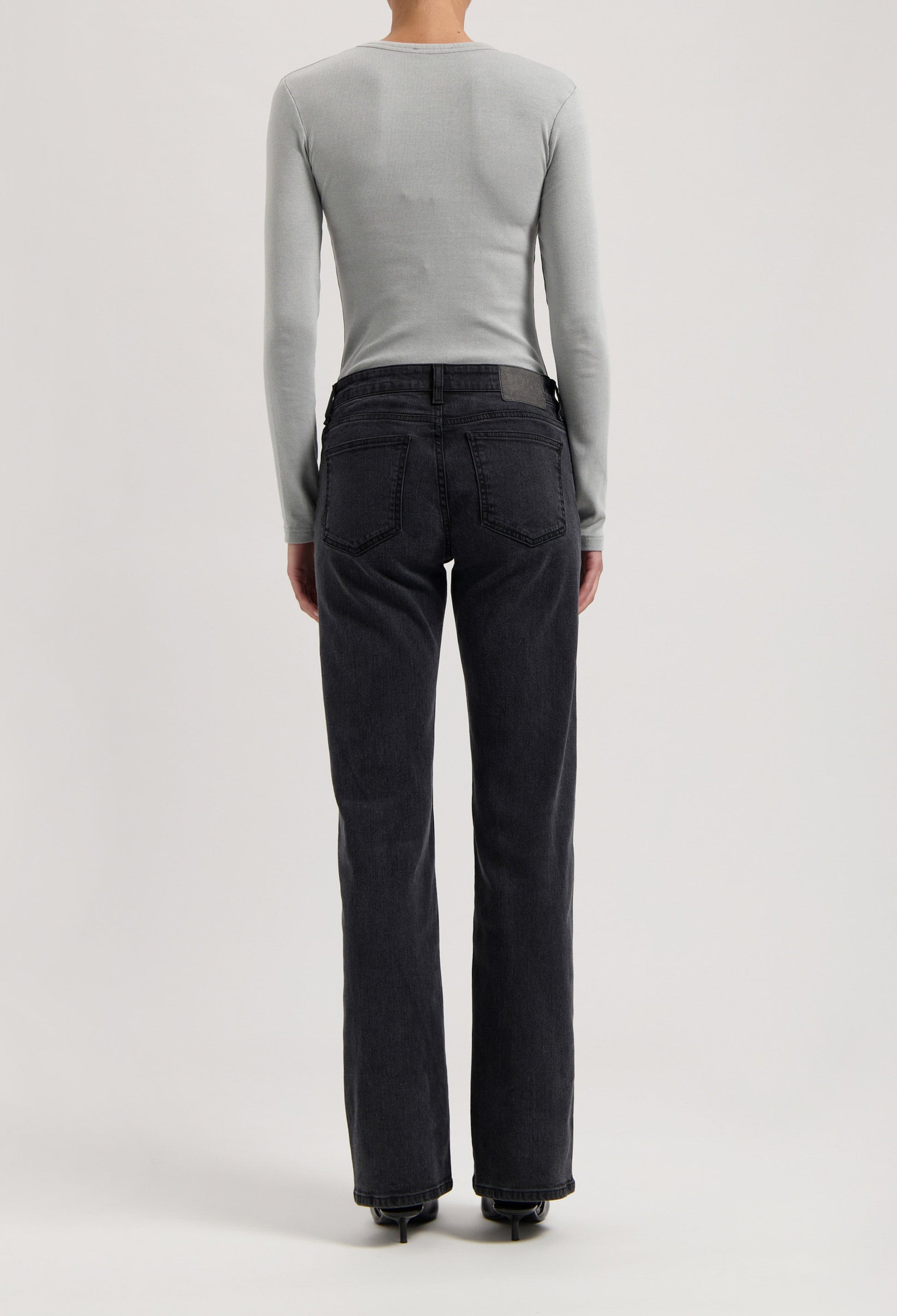 Carry Mid Straight - Black Vintage