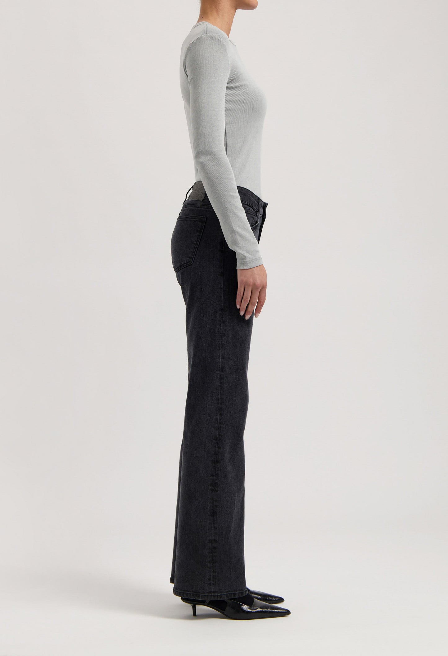 Carry Mid Straight - Black Vintage